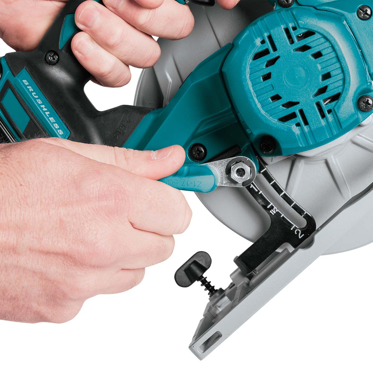 Makita 18V Brushless 165mm Circular Saw Skin DHS680Z