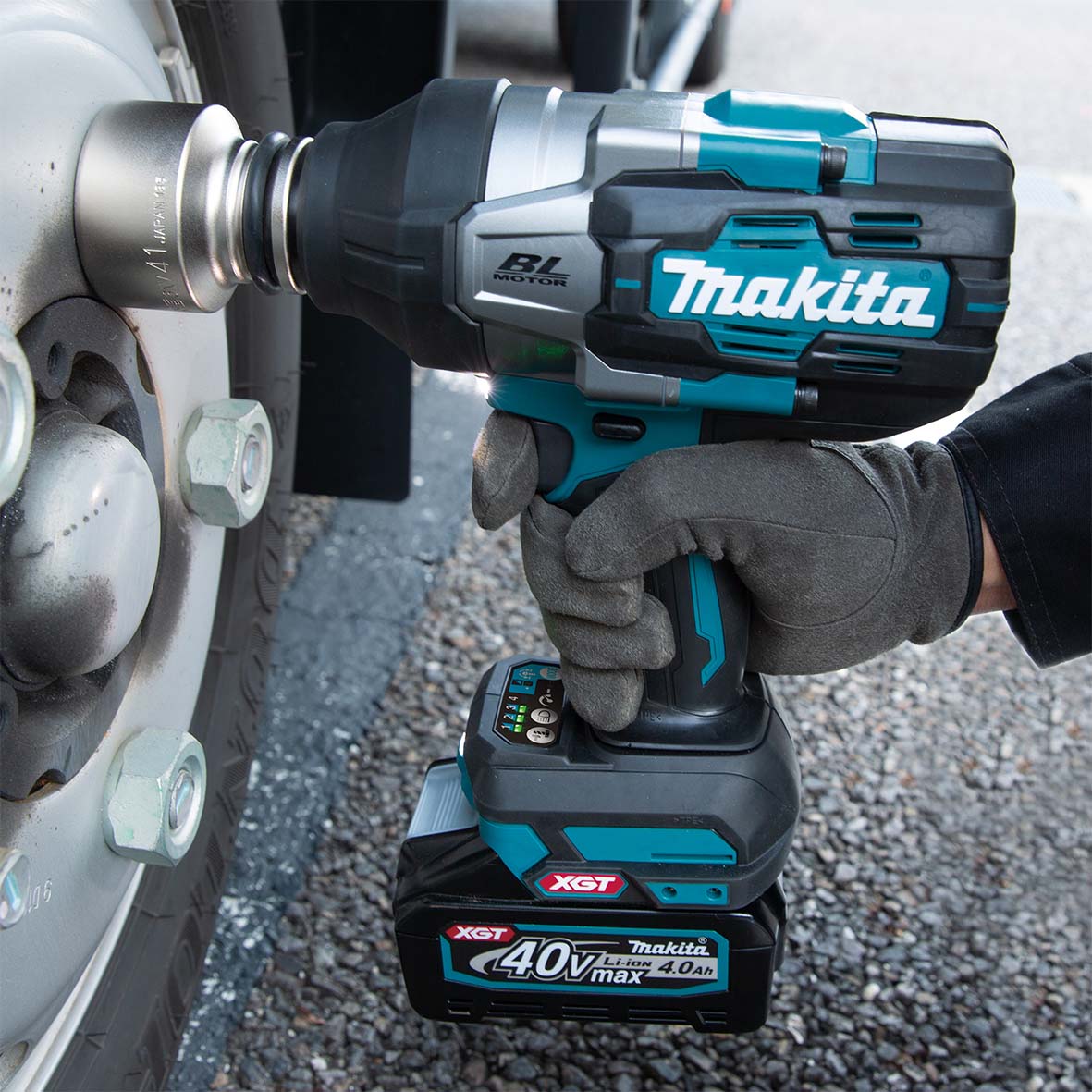 Makita 40V Max Brushless 3/4" Impact Wrench Kit TW001GM201