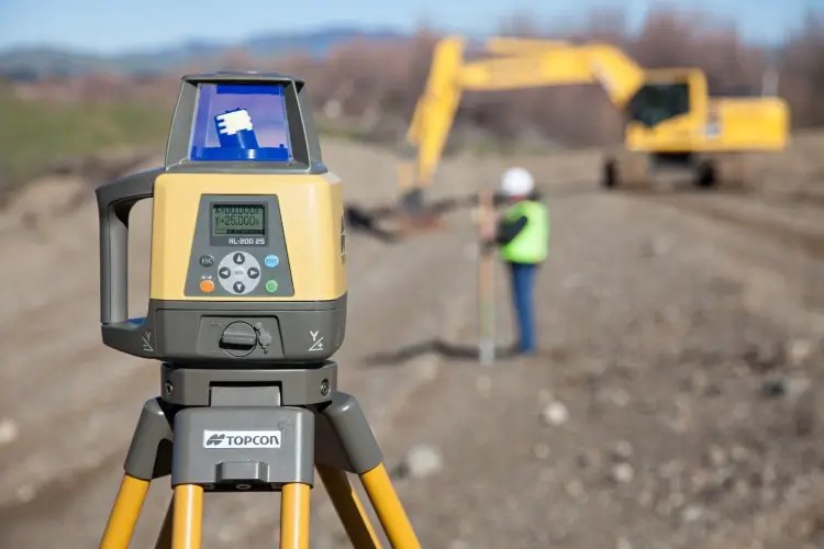 Topcon RL-200 2S Dual Grade Rotating Laser Rechargeable Battery with Premium LS-100D Receiver & Remote Control 1013473-01
