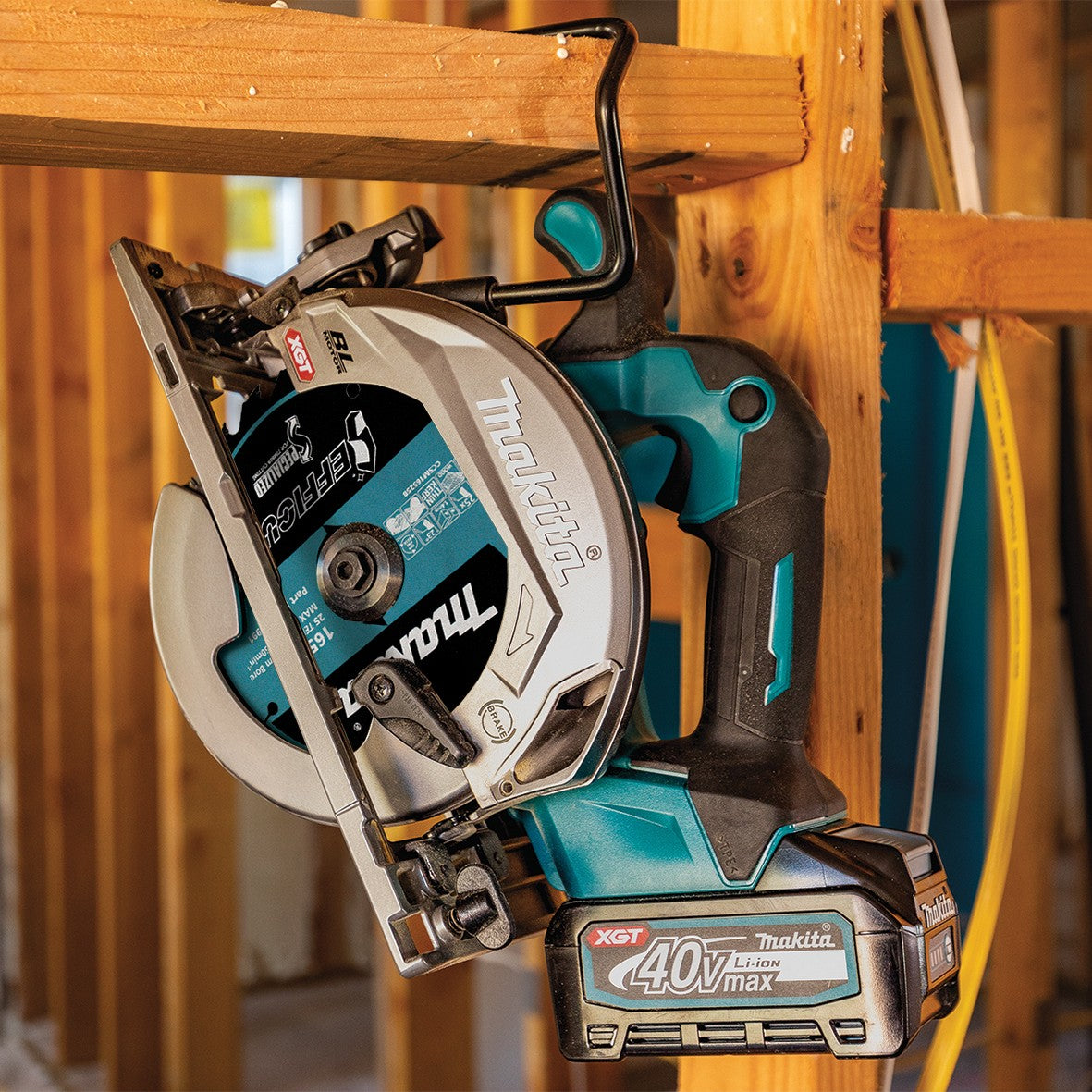 Makita 40V Max Brushless XGT 165mm (6-1/2") Circular Saw Skin HS012GZ