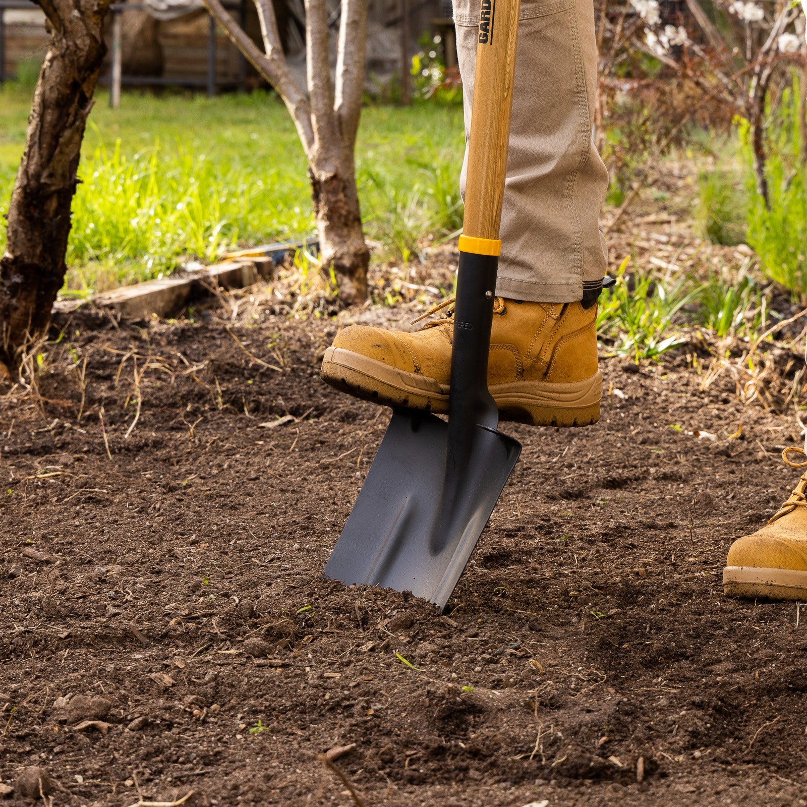 Gardenmaster Shovel Post Hole Square Mouth Long Handle 20112461