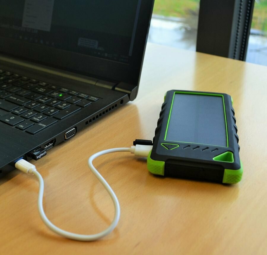 Imex IPower IPB200 Solar Power Bank 015-IPB200